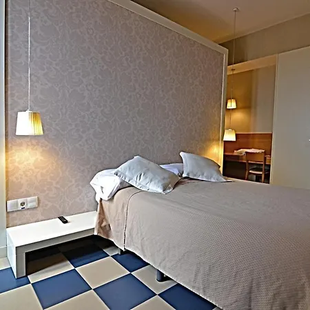 Hotel La Castellana - Y Desayuno Benassal