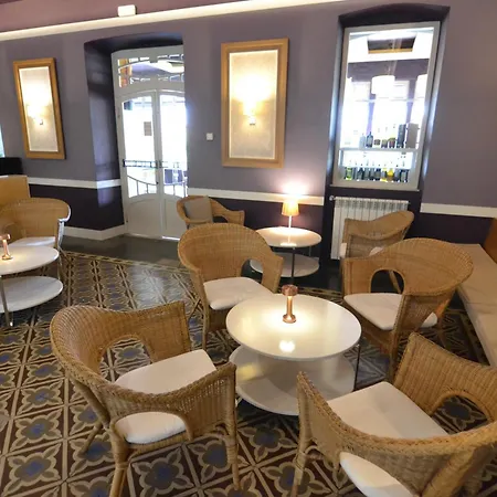 La Castellana - Y Desayuno Hotel