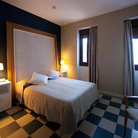 La Castellana - Y Desayuno 2*